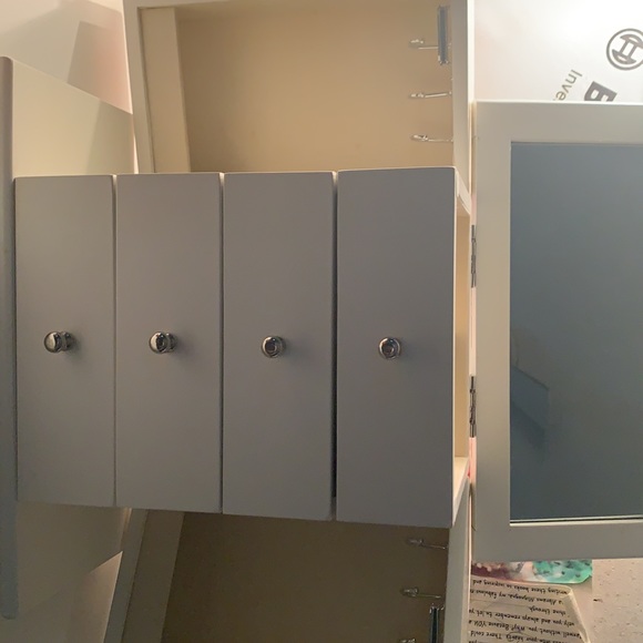 Jewelry Box - Picture 2 of 4